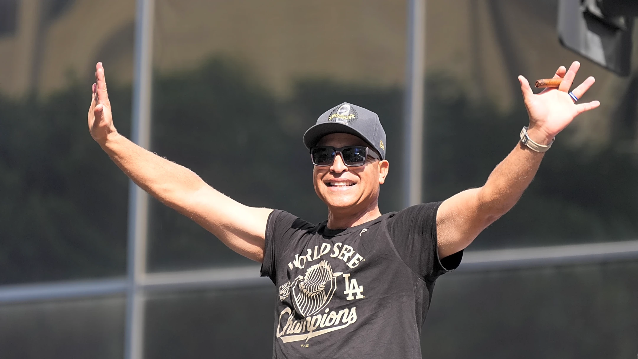 Dodgers’ Andrew Friedman, Dave Roberts already eyeing a three-peat