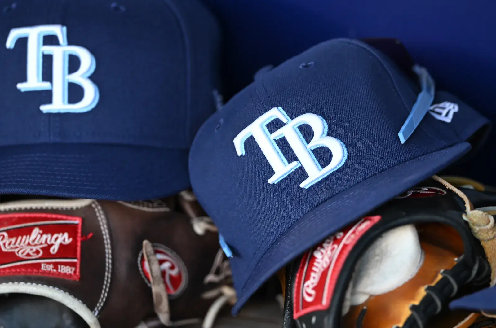 Rays, Reds Make First Trade of Offseason