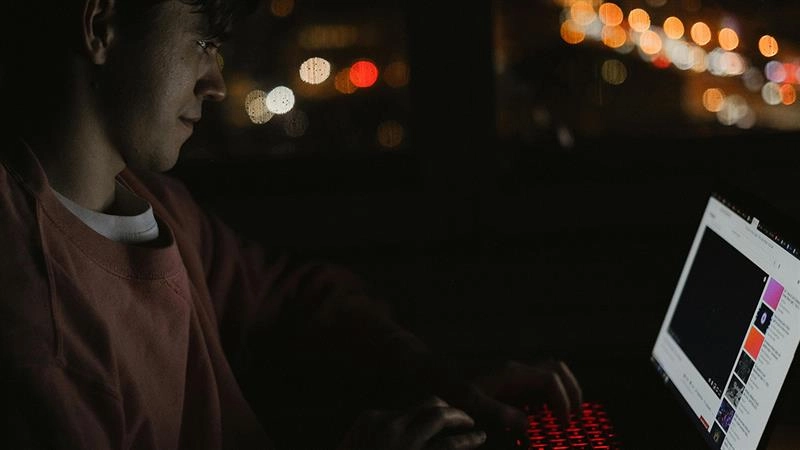 Strangulation Porn Ban: UK Government To Criminalise Pornography Depicting ‘Choking’ or Suffocation Under New Crime Bill To Protect Women and Girls From Sexual Violence