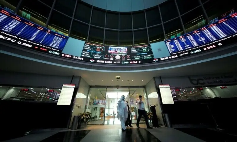 Major Gulf markets mixed on weak oil, Fed rate outlook