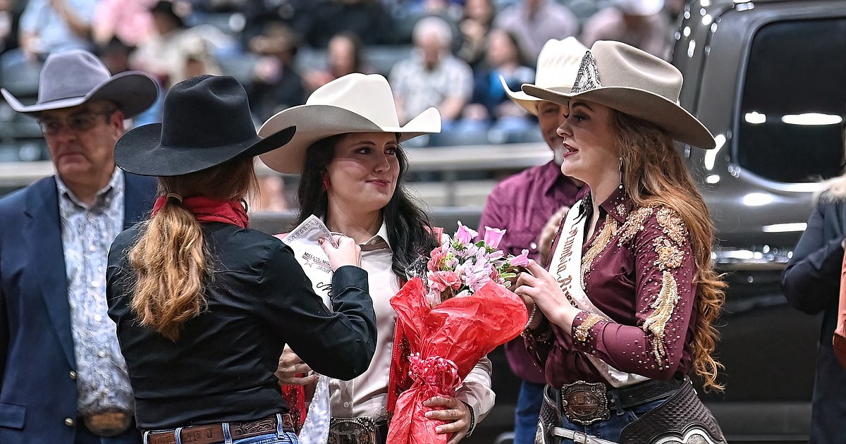Athol woman wins rodeo queen title