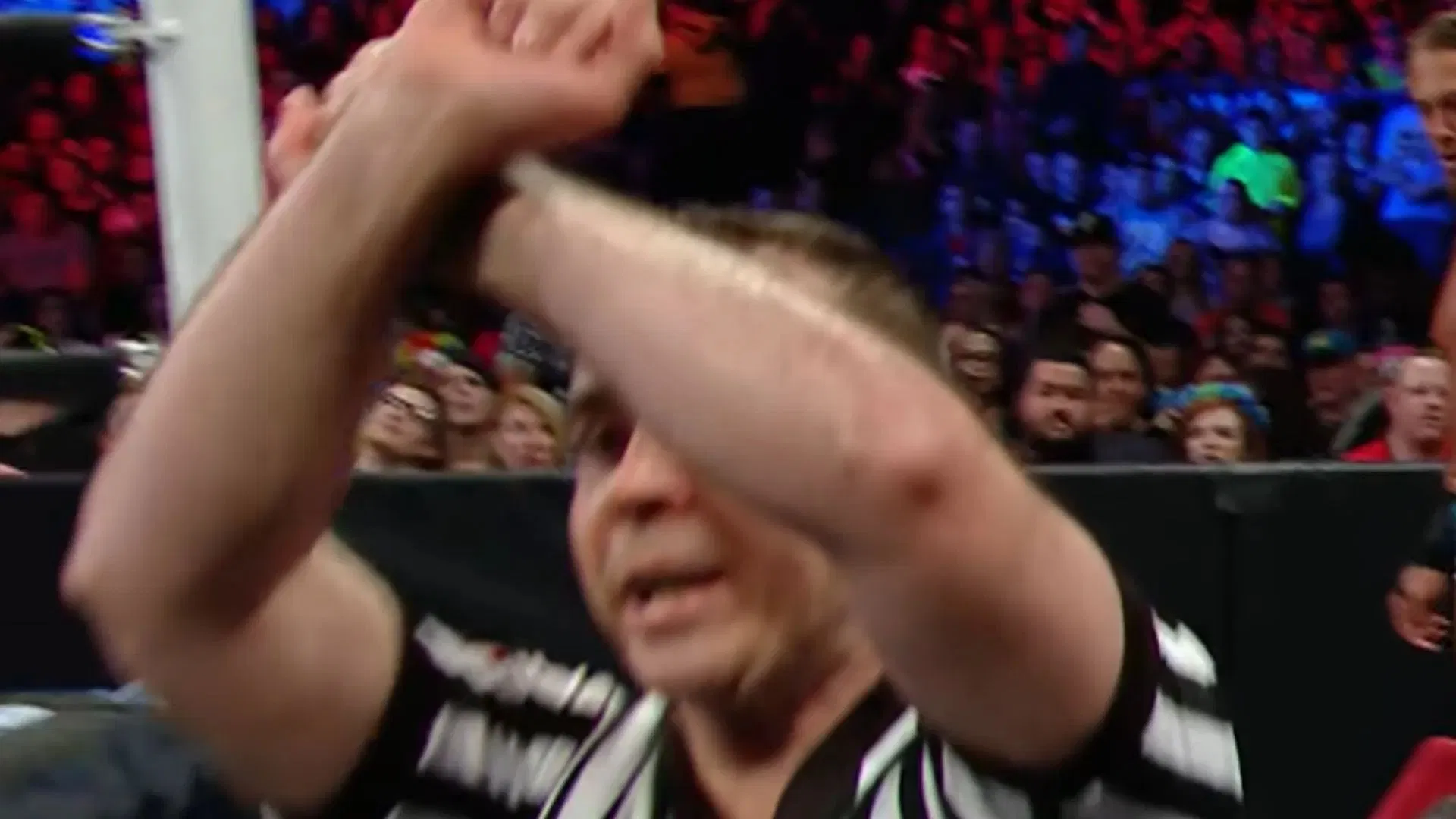 BREAKING: Referee throws up X sign on WWE RAW after star collapses