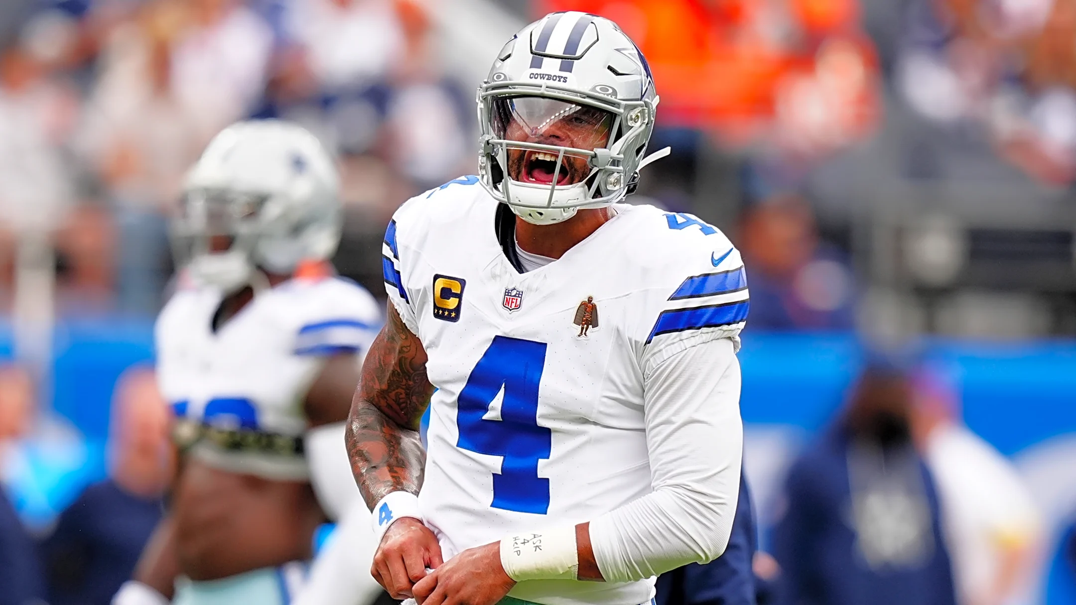 Dak Prescott Defends Jerry Jones Over Wall Street Journal Comments
