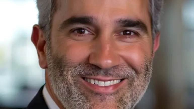 Paramount Hires Lionsgate's Shaun Barber as Domestic Distribution Chief