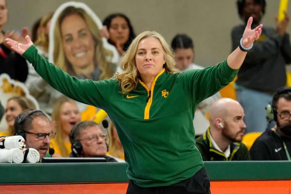 Baylor Coach Sends Powerful Locker Room Message After Win vs No. 7 Duke