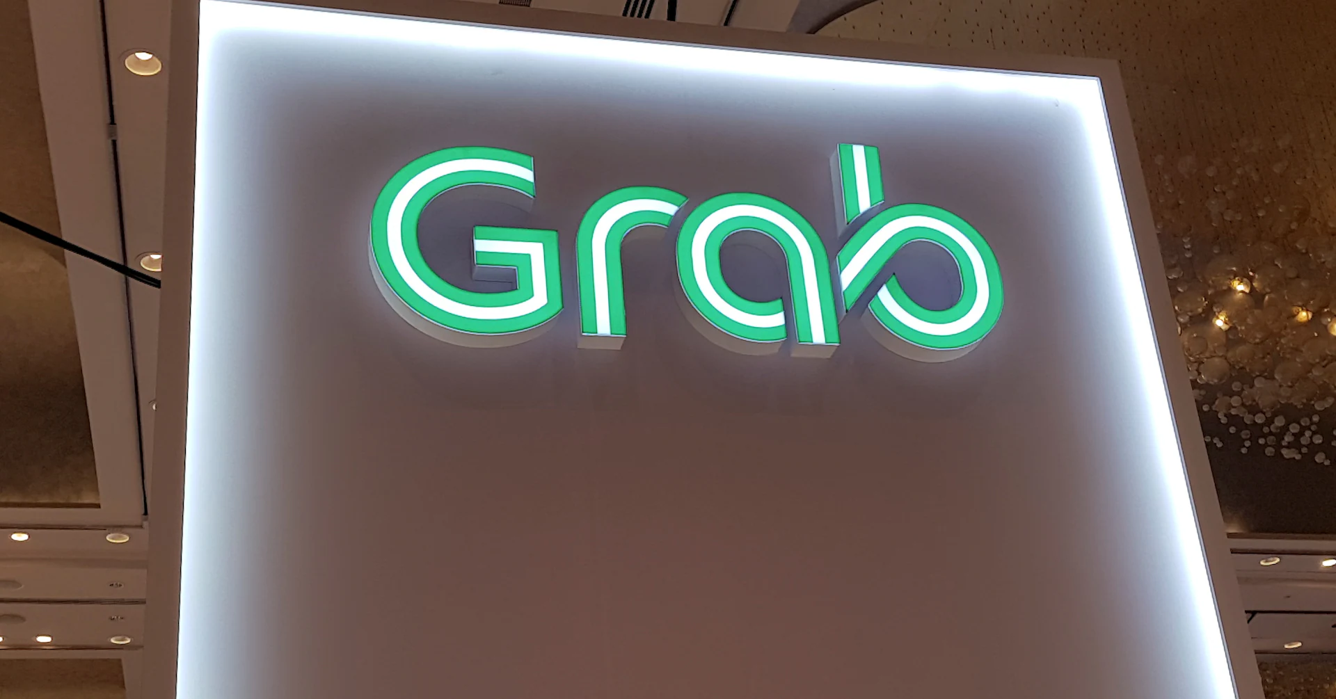 Grab Holdings beats quarterly revenue estimates