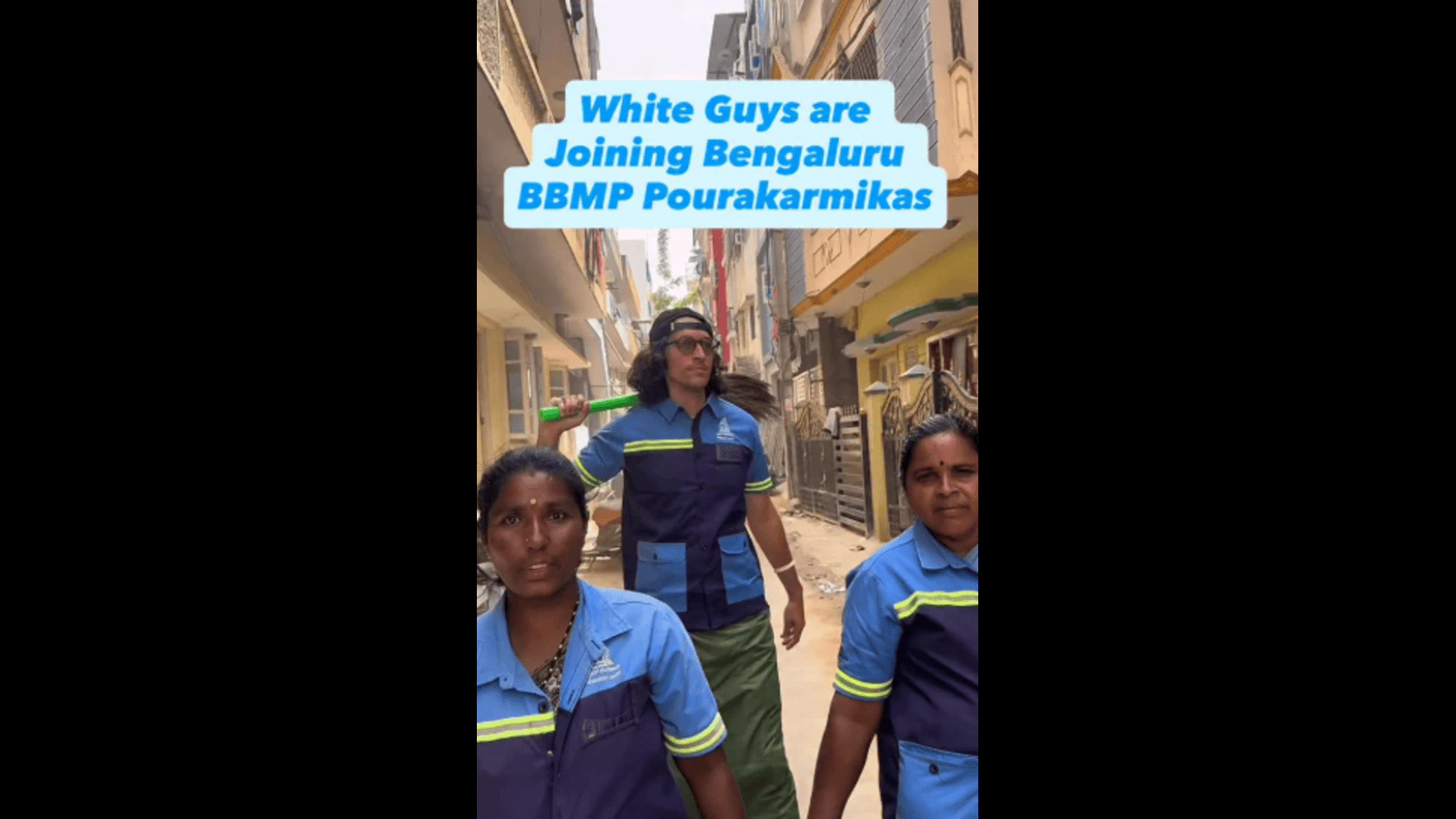 American Developer Joins BBMP Workers To Clean Bengaluru Streets, Wins Hearts Online