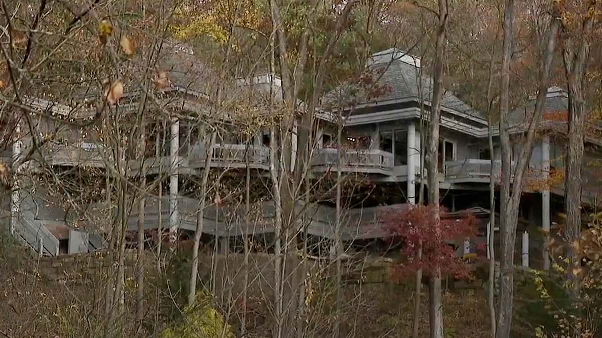 Mass shooting leaves nine injured during Airbnb party in Ohio