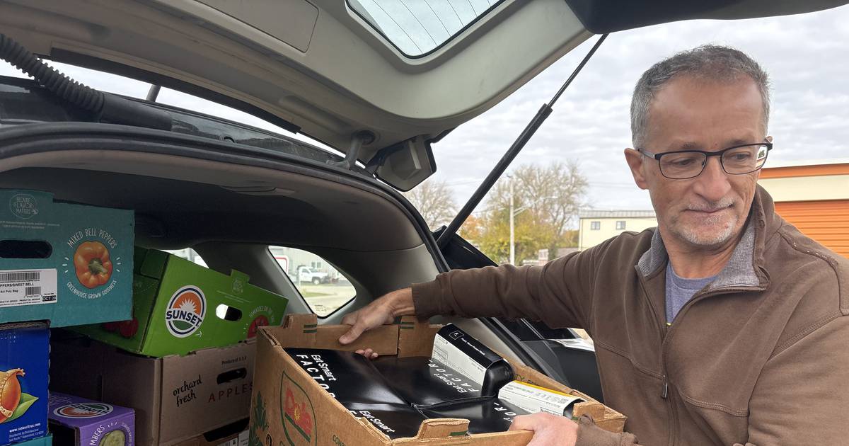 SNAP uncertainty worries food pantries across northern Illinois