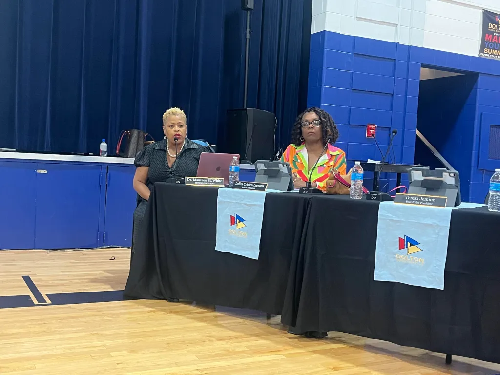 Calumet City sixth graders given nicotine gum move classes