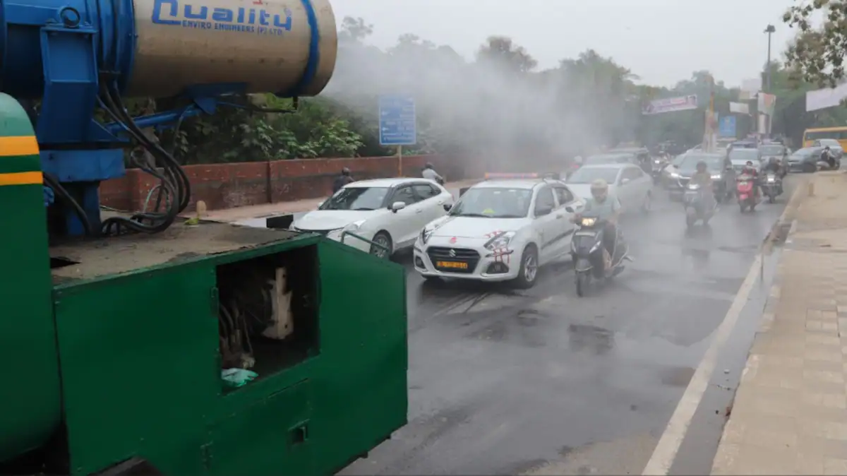 Fuel, Food, Or Fumes? Delhi`s Vehicle Ban Could Hike Prices Of Essential Goods, Warn Transporters