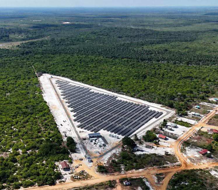 $2.2B Onderneeming Solar Farm commissioned in Region 2