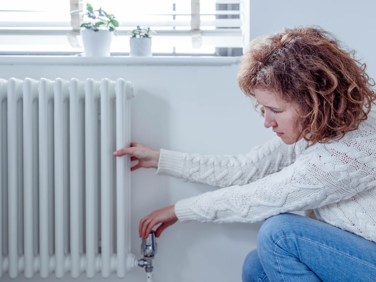 Energy expert issues verdict on whether it's better and cheaper to leave heating on low all day