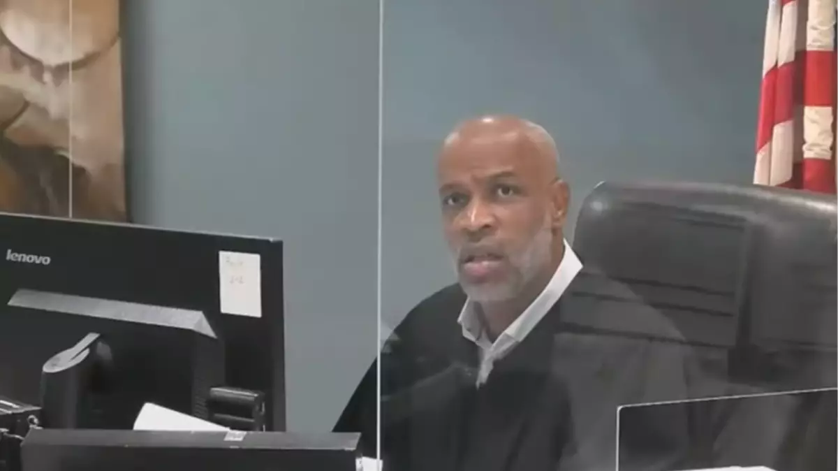Judge left speechless after cop doesn’t wear trousers for court appearance