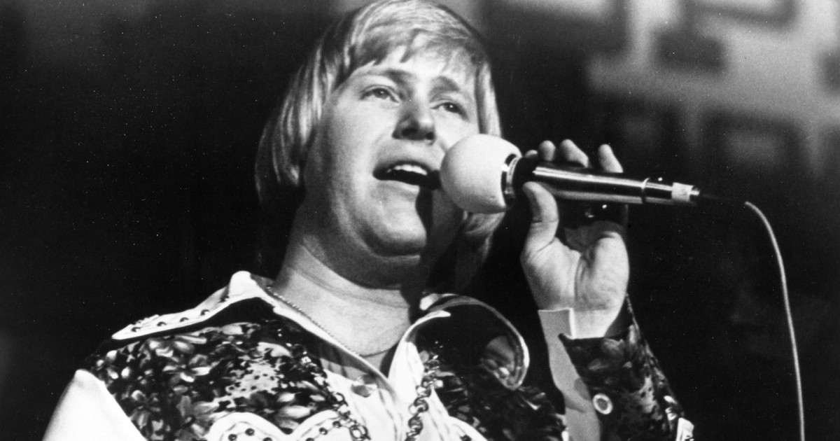 Country Stars Mourn Death of ‘Giant in the Music Industry’ John Wesley Ryles