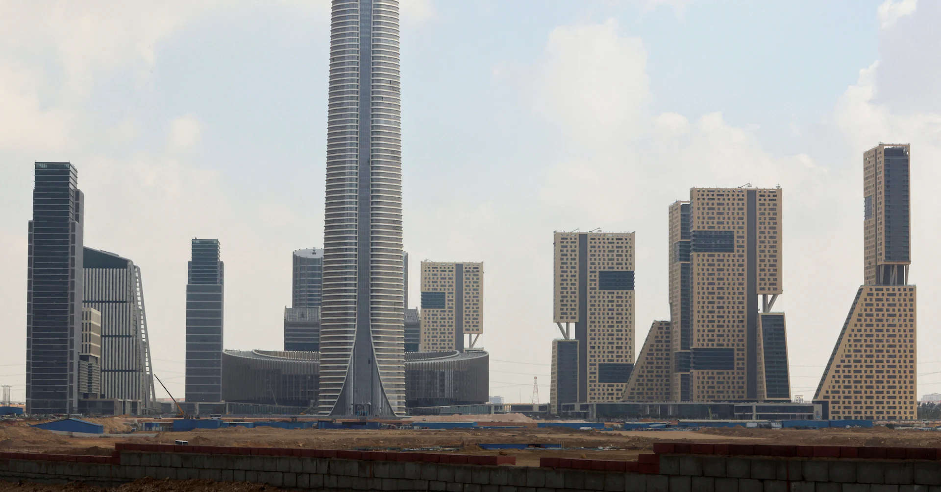 Egypt's non-oil private sector sees slowest contraction in three months, PMI shows