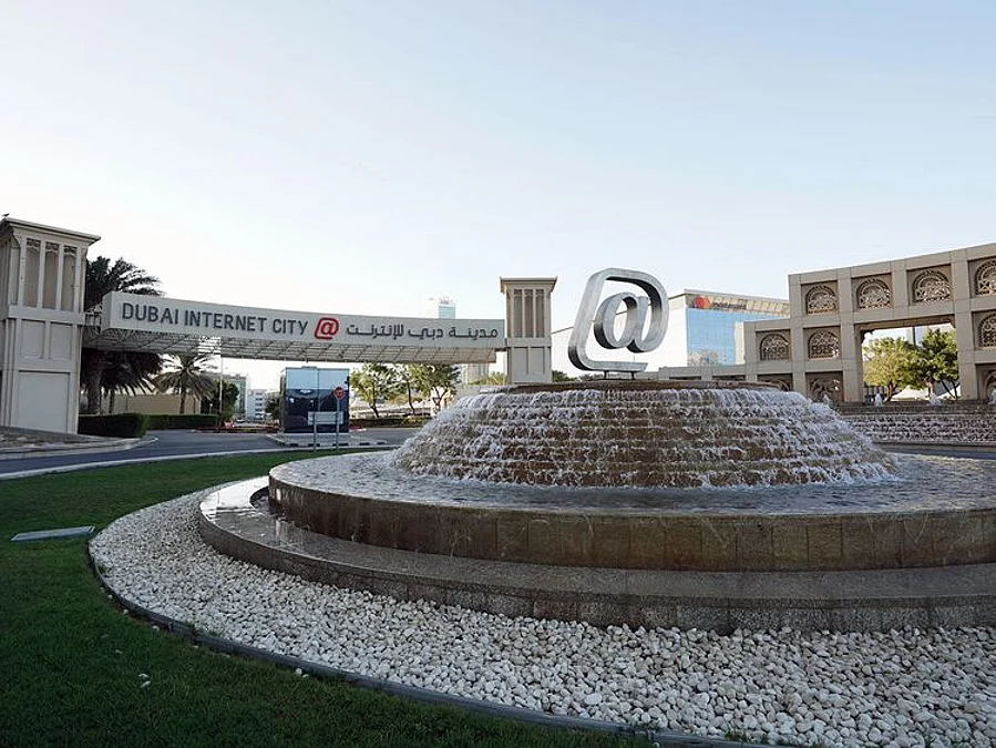 Tecom profit tops Dh1.1 billion, revenues jump 20%