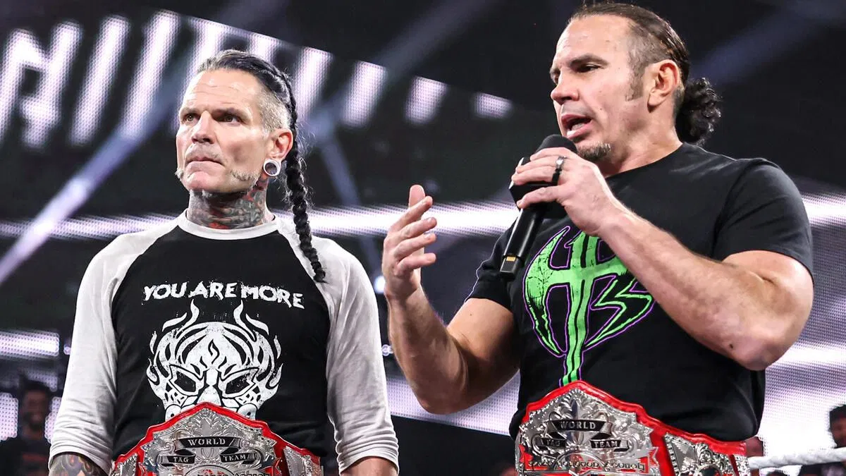 "Not impressed", "Old people, falling off ladders" - Decorated WWE team would "dog walk" The Hardy Boyz, claims 35-year-old star