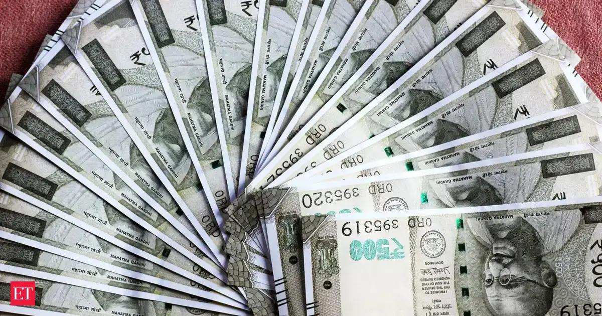 India's April-September fiscal deficit at Rs 5.73 lakh crore, widens on-year to 36.5% of FY26 aim