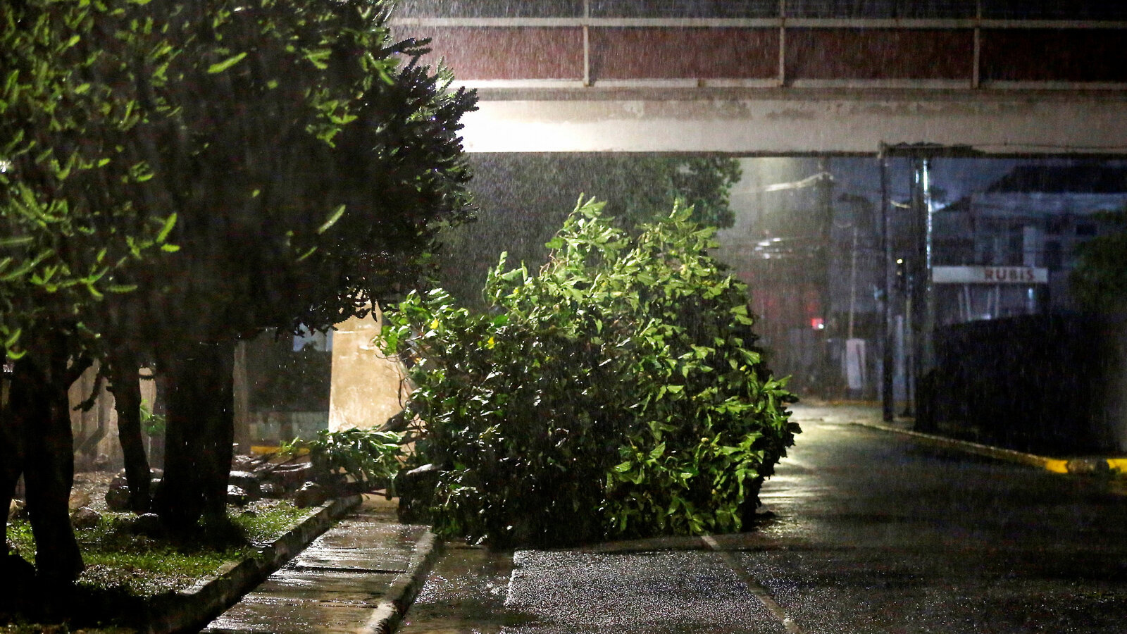 Jamaica’s Beach Towns and Fishing Villages Brace for Hurricane Melissa