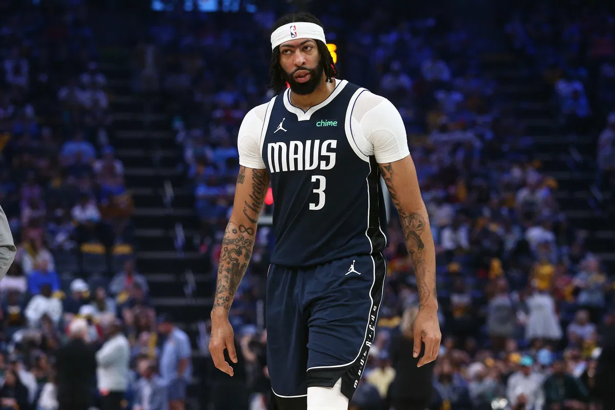 Did Anthony Davis Request a Trade From the Mavericks? Truth About Viral Claim
