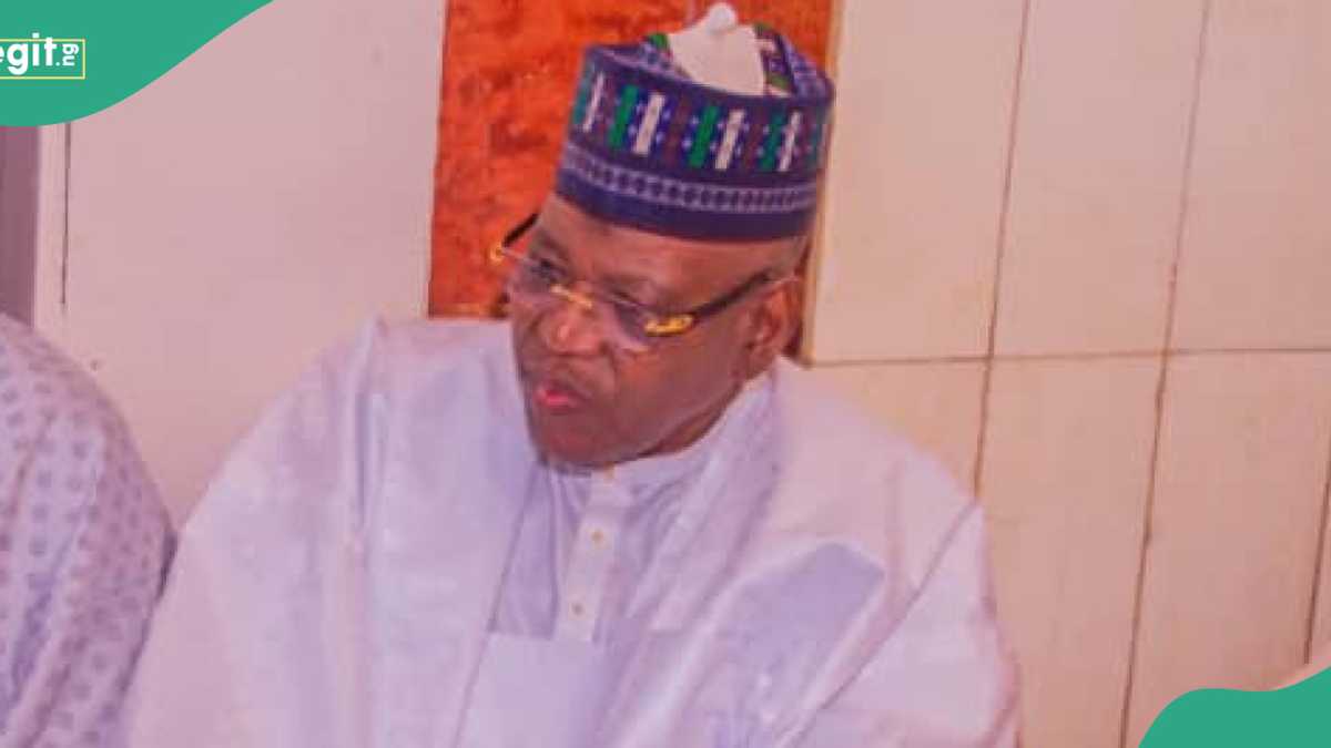 Powerful former governor threatens PDP, see reason