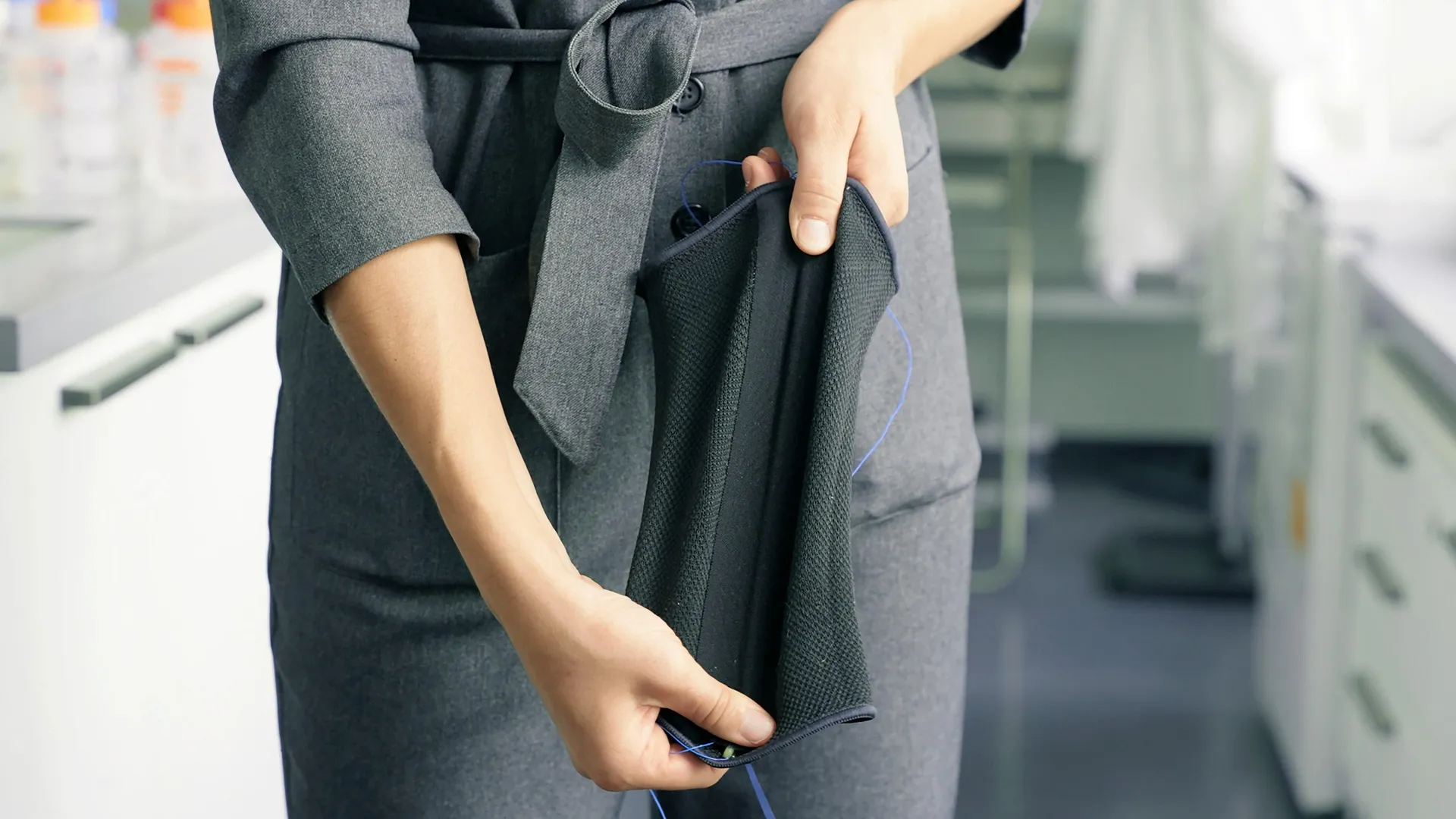 metal fibers stretch 10x to power smart clothing