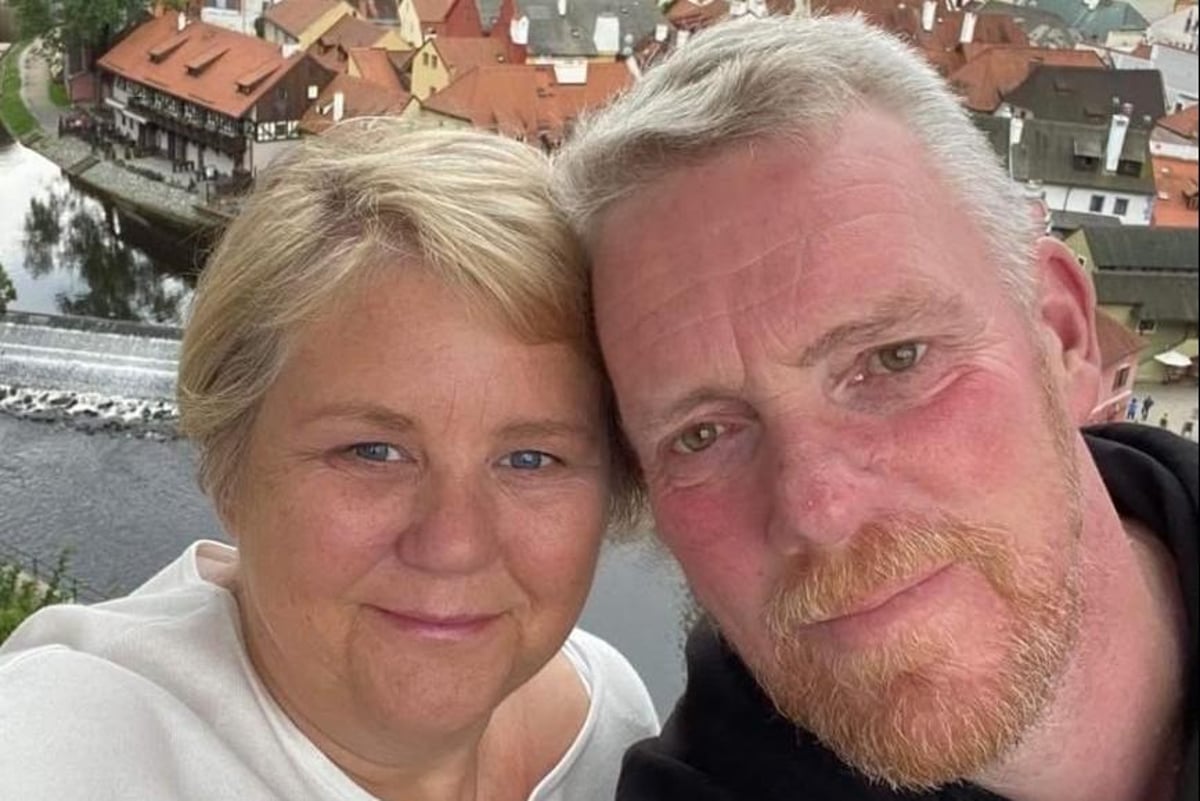 Husband to cross Australia on motorbike for Strathcarron Hospice in memory of wife