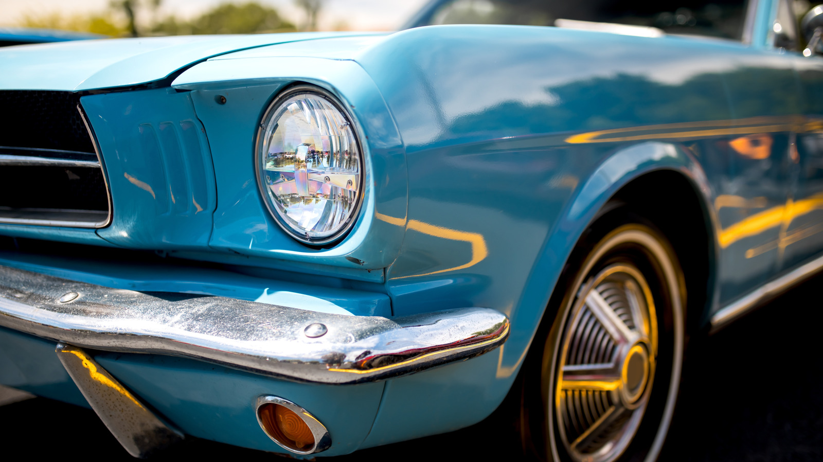 5 Cheap Accessories That Will Bring An Old Car To The Modern Age