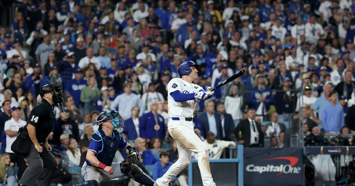 Freddie Freeman's walk-off homer gives Dodgers a 2-1 World Series lead after thrilling 18-inning game