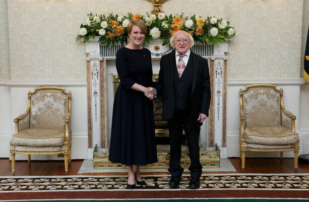 Gaeilge an teanga ba dheacra a d'fhoghlaim mé agus is mó sásaimh - Ambasadóir na Breataine