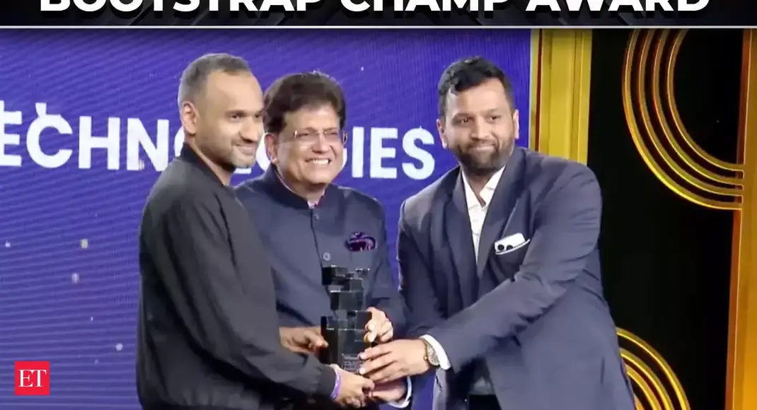 Minfy Technologies wins ET Startup 2025 Bootstrap Champ Award | Vijay Jain and Vivek Jain