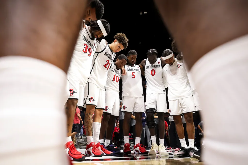 Aztecs open 2025-26 basketball season fueled by how the last one ended