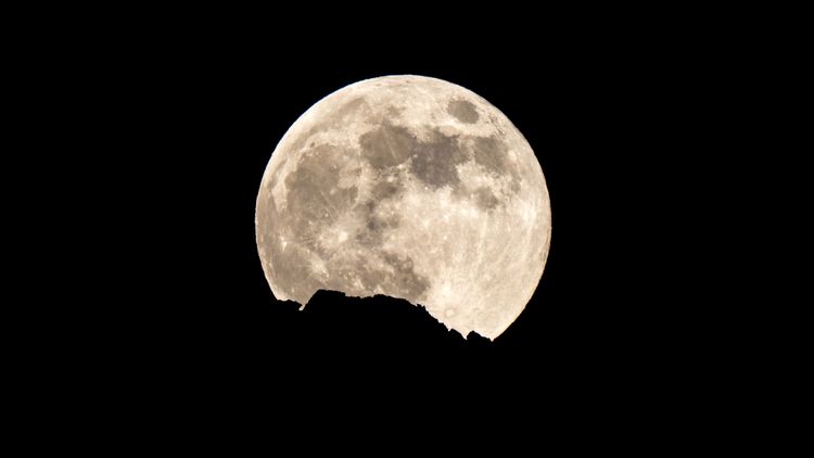 How to see the closest supermoon of the year