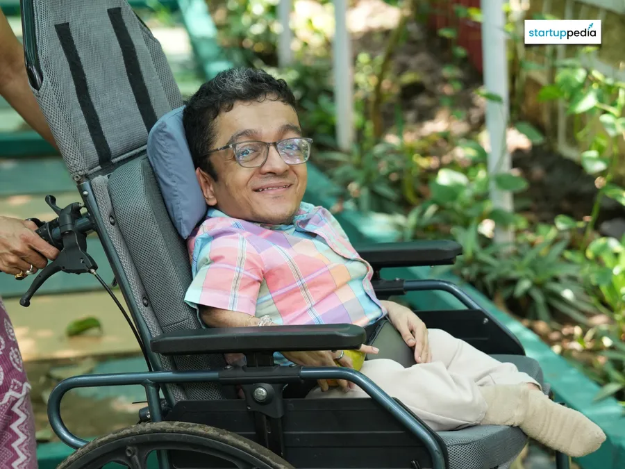 With Almost No Mobility, This Navi Mumbai Entrepreneur Built a Business Making Close To Rs. 1 Cr Revenue From Home