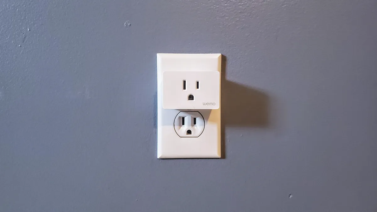 Deciding Between Smart Plugs and Smart Outlets? Here's My Expert Take