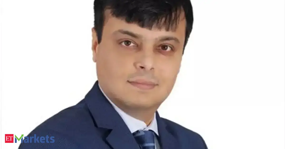 Nifty consolidates between 25,700–26,100; Tata Steel, IIFL among top picks: Vinay Rajani