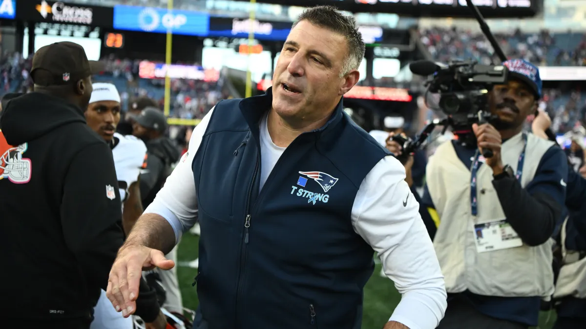 Patriots fail to maximize their moment with idle trade deadline