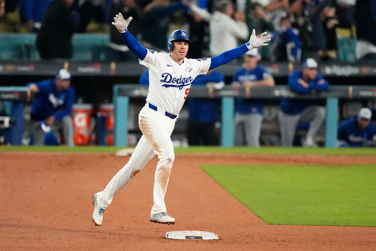 Freddie Freeman (again) enters World Series lore with 18th inning home run to lift Dodgers over Blue Jays
