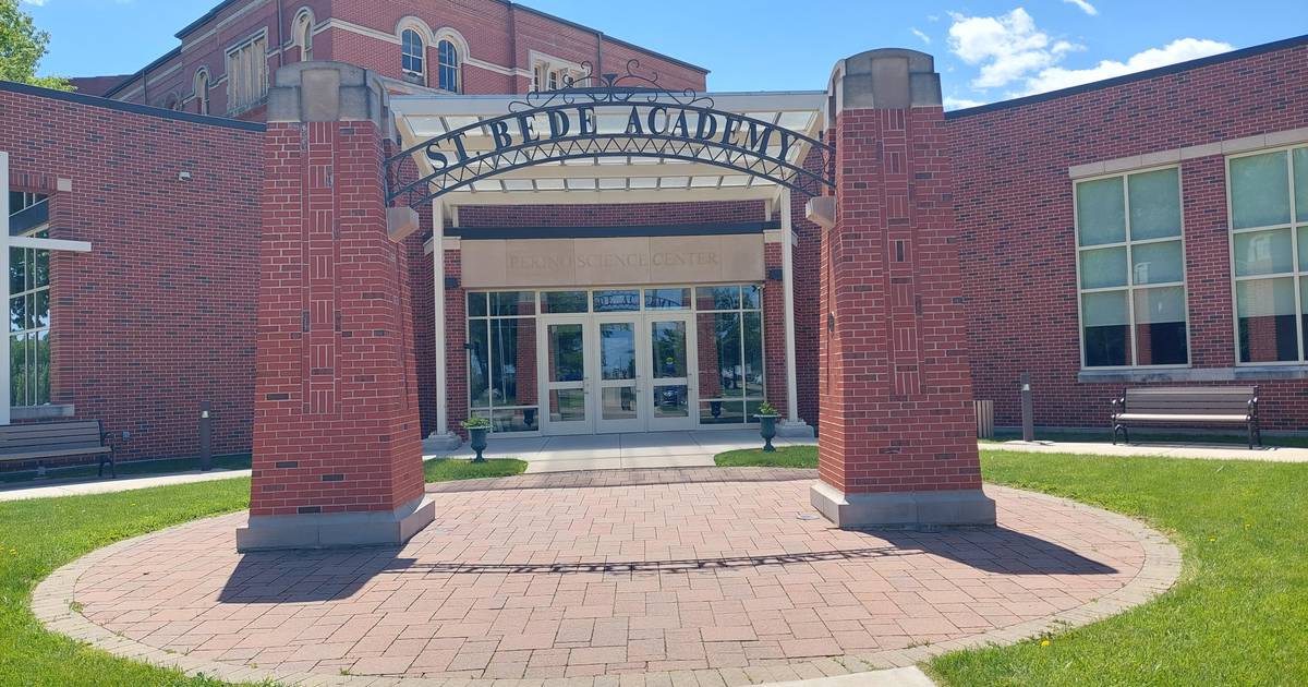 St. Bede Academy accepting poinsettia sale orders