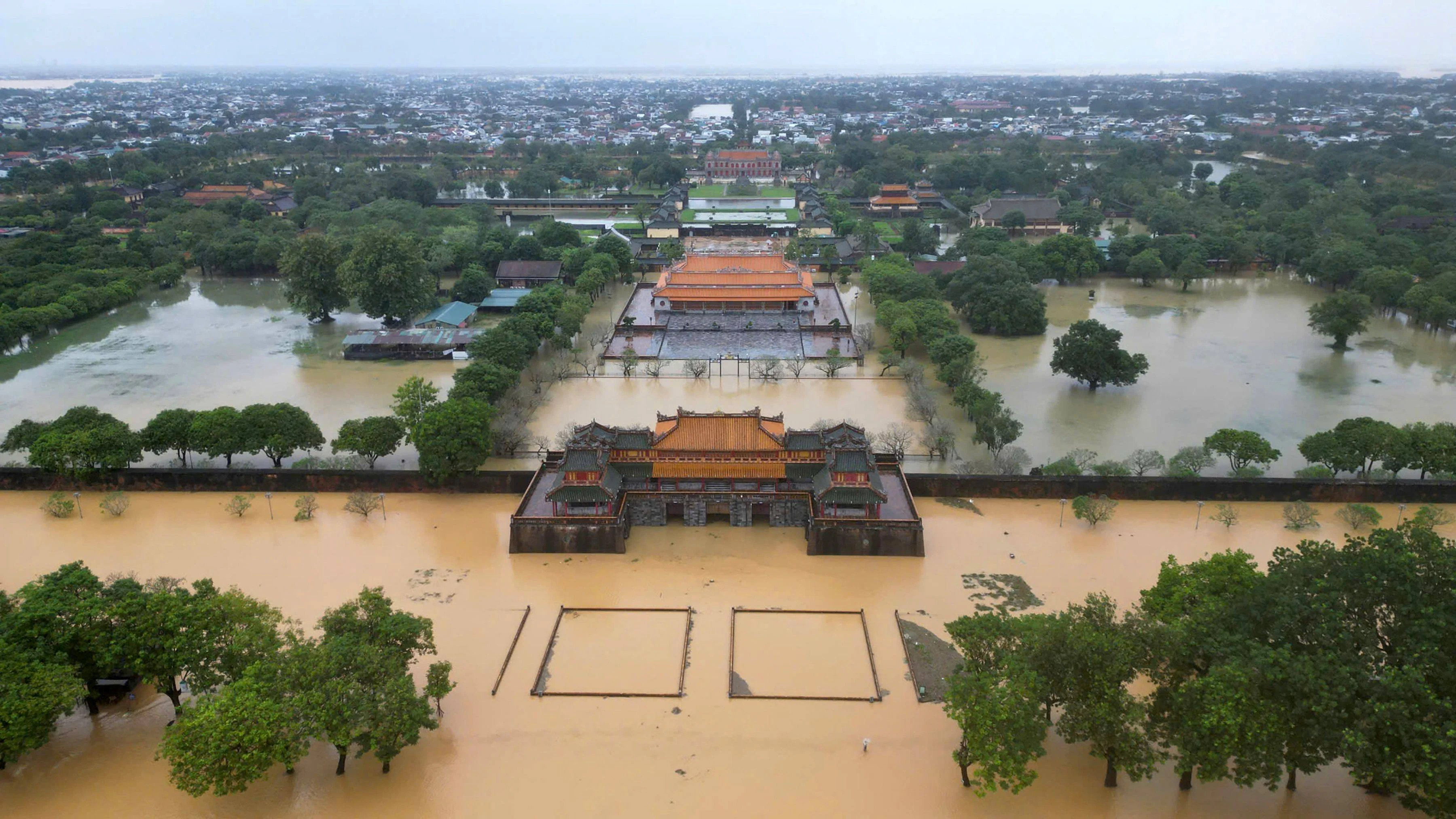 Historic Vietnam cities of Hue, Hoi An flooded after heaviest ever rainfall