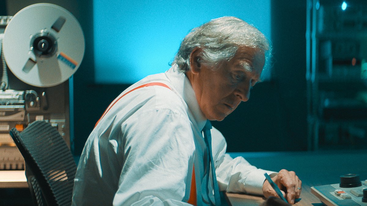 Chart-topping Netflix crime documentary hailed as a 'must-watch' for 'fantastically authentic' accounts of mobster underworld