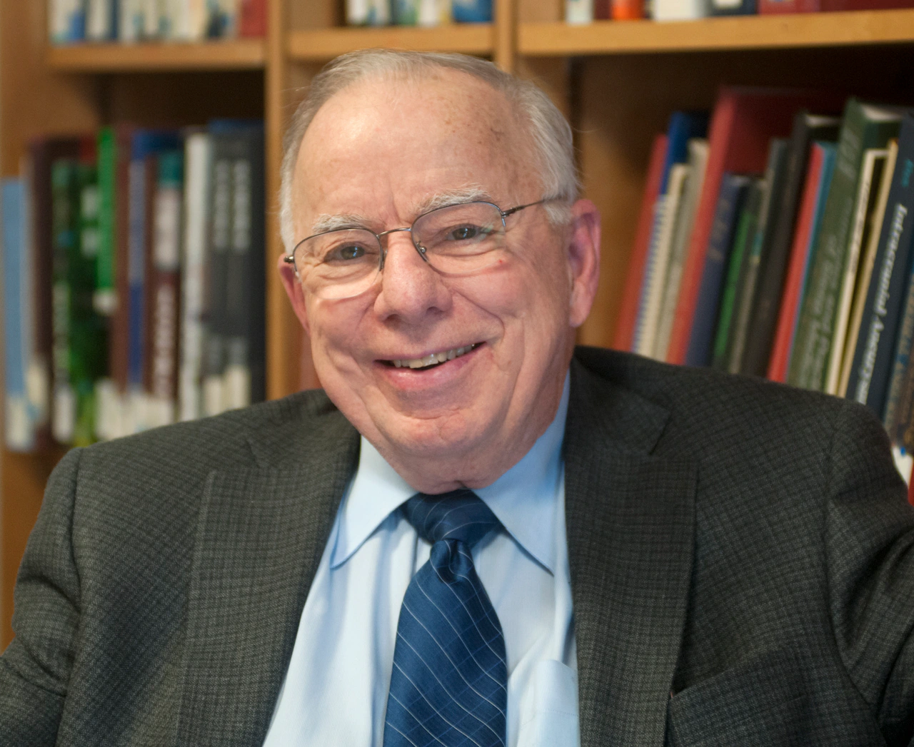 Renowned Saginaw neurosurgeon and medical pioneer Dr. E. Malcolm Field dies at 95