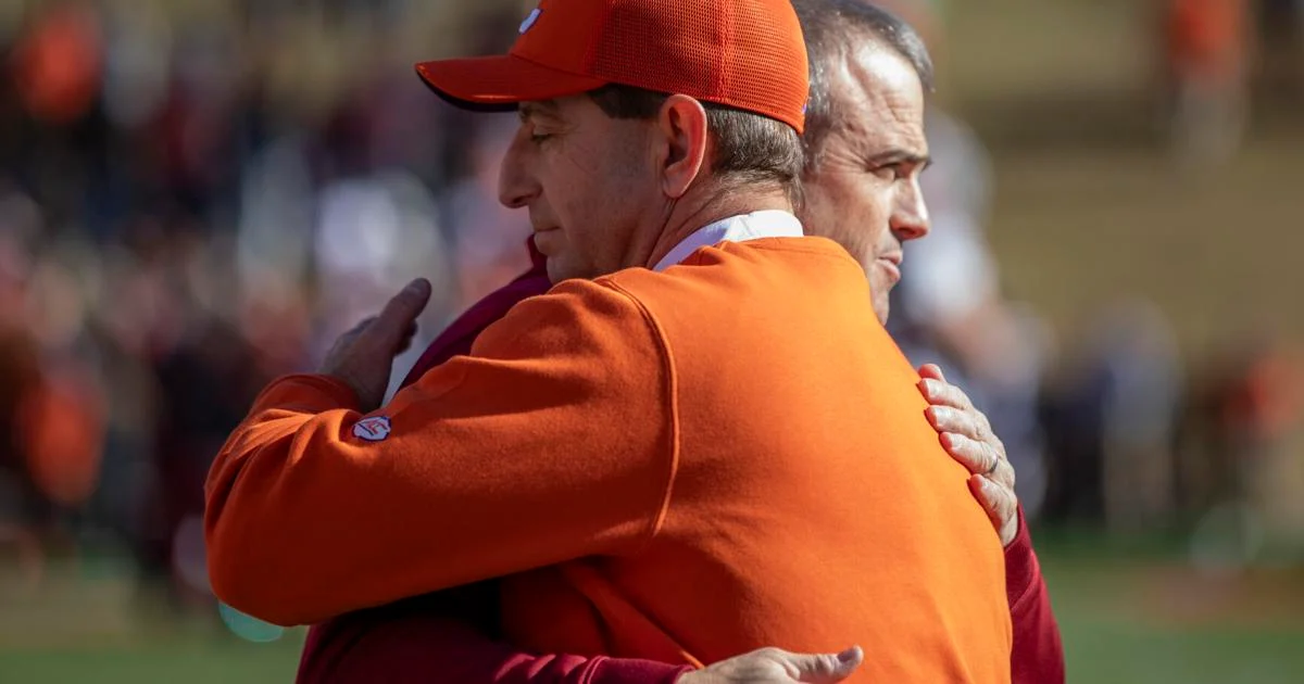 Future USC-Clemson football game to be played on a Friday? It's a possibility
