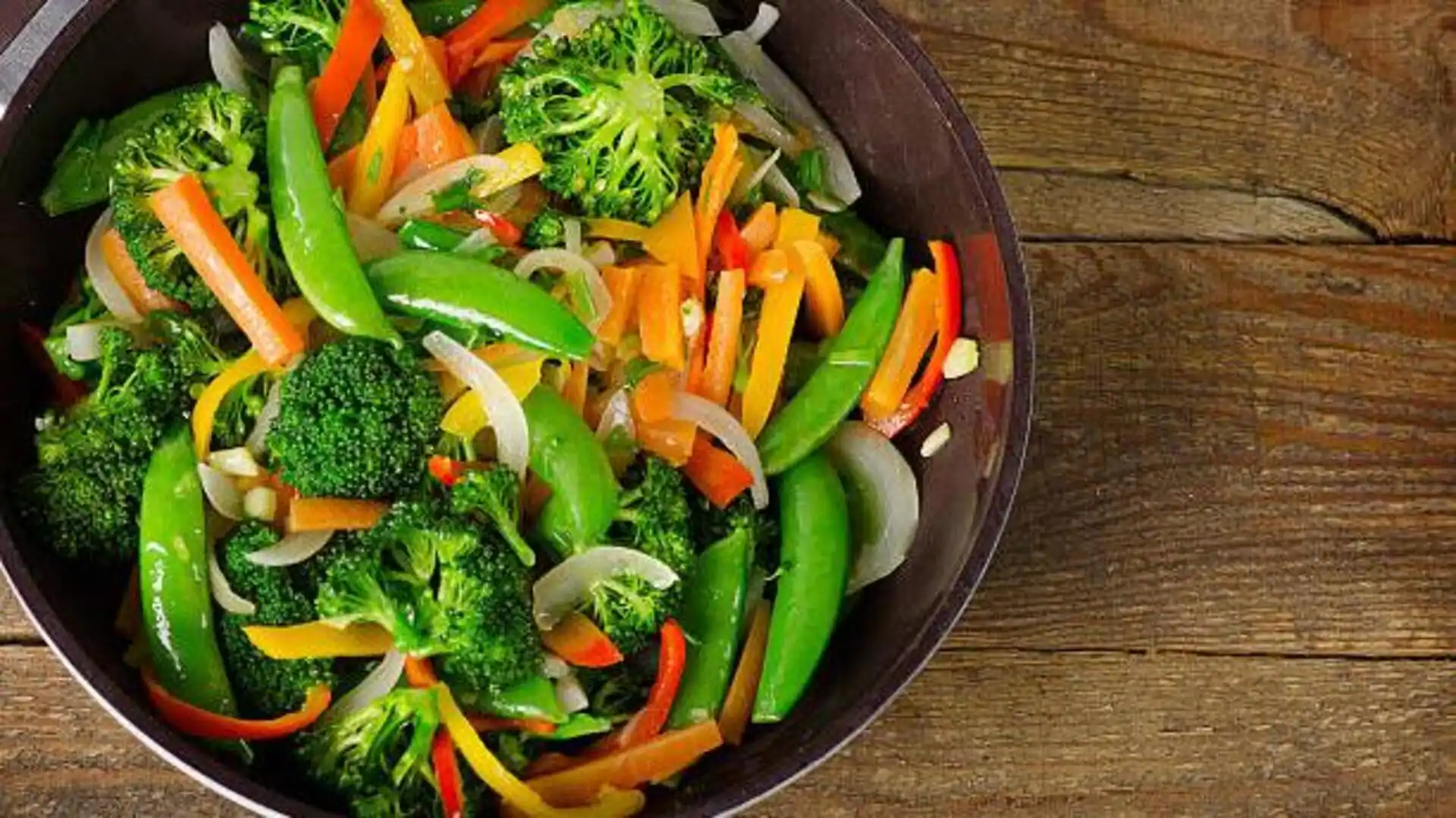 Healthy breakfasts: Cashew and broccoli stir-fry