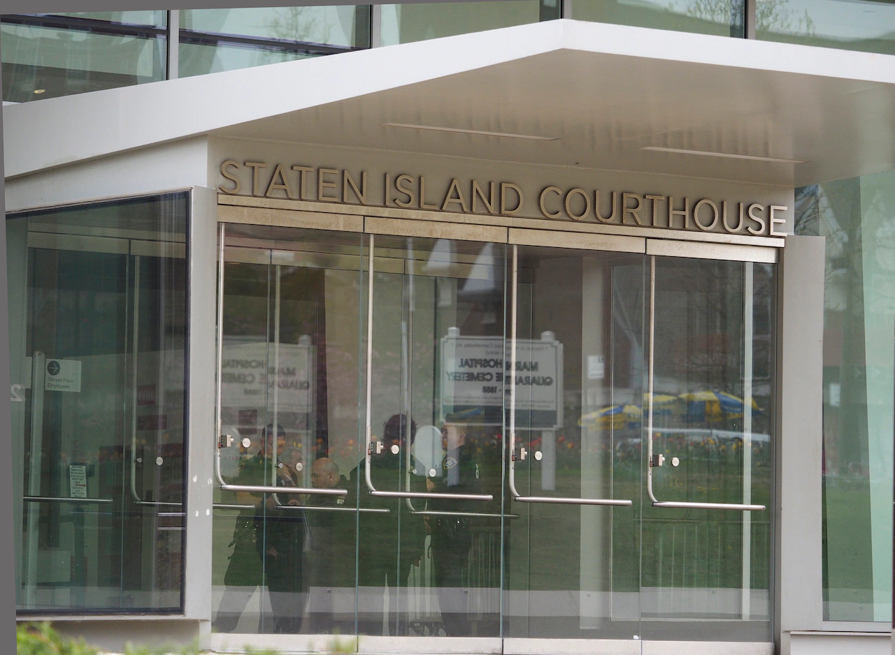 ‘You are model participant.’ Judge lauds Staten Island drug bust defendant for treatment efforts, even after he’s stabbed