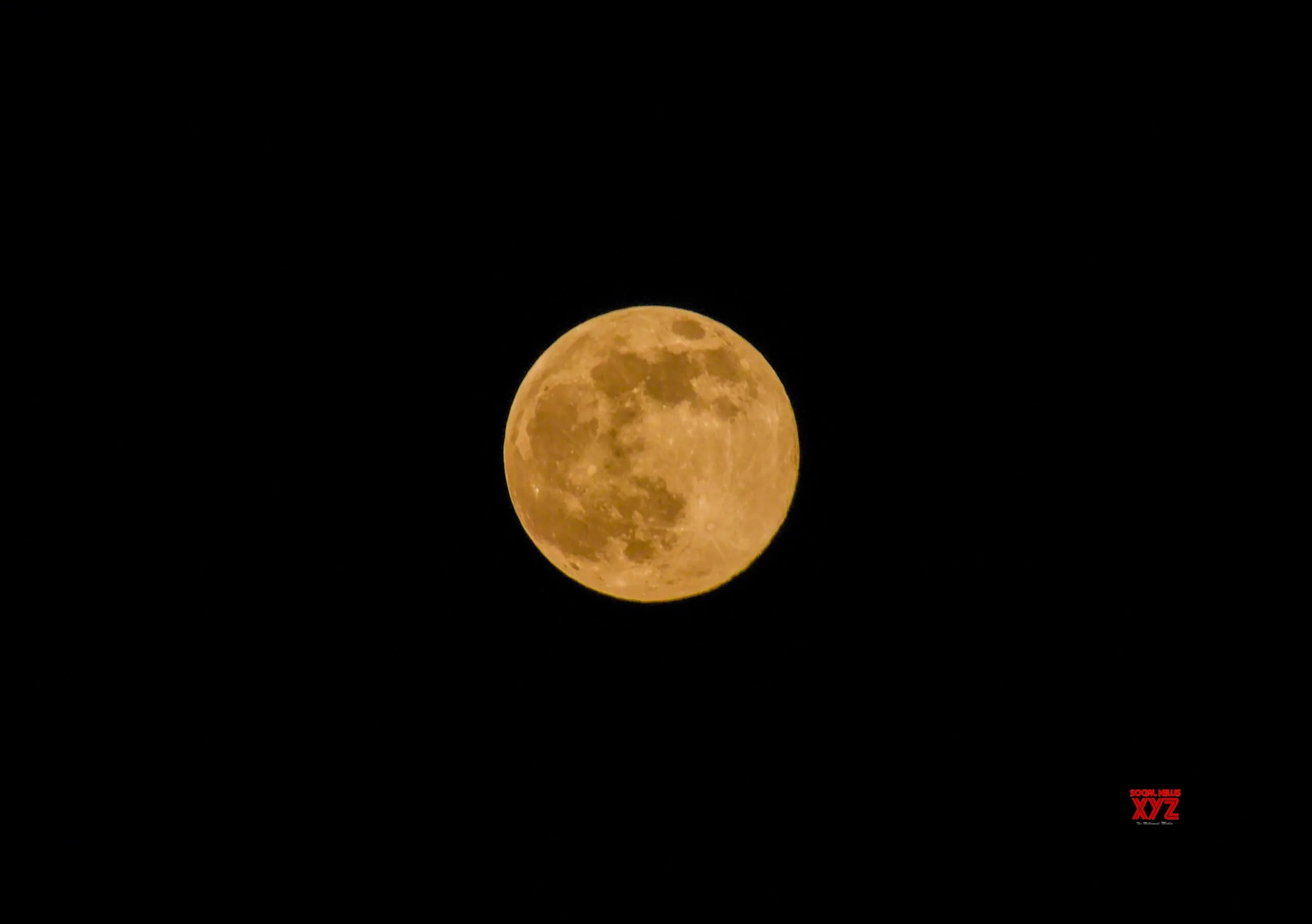 Patna: Full Moon Shines on Kartik Purnima #Gallery