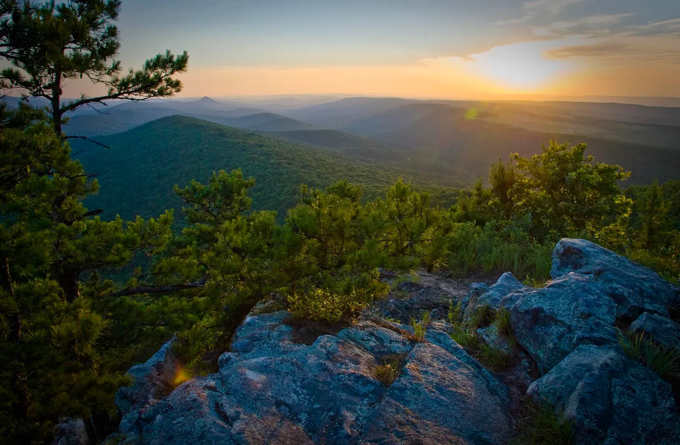 Discover The Wild Beauty Of Arkansas With This Famed Hiking Trail