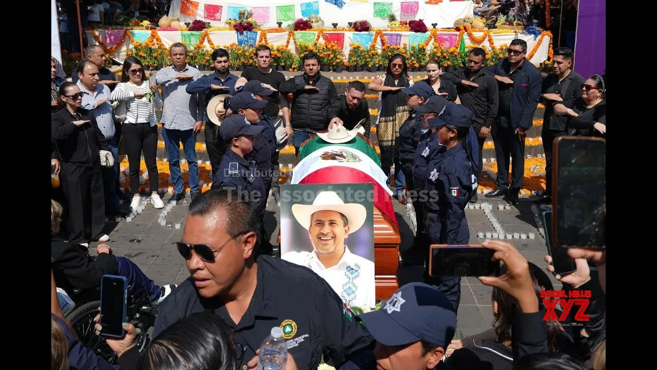 Family, friends mourn Mexican mayor fatally shot during festivities (Video)