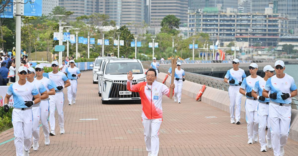 Torch Relay for the 15th National Games Kicks Off, with Feng Xingya, Chairman and President of GAC Group, Serving as Torchbearer